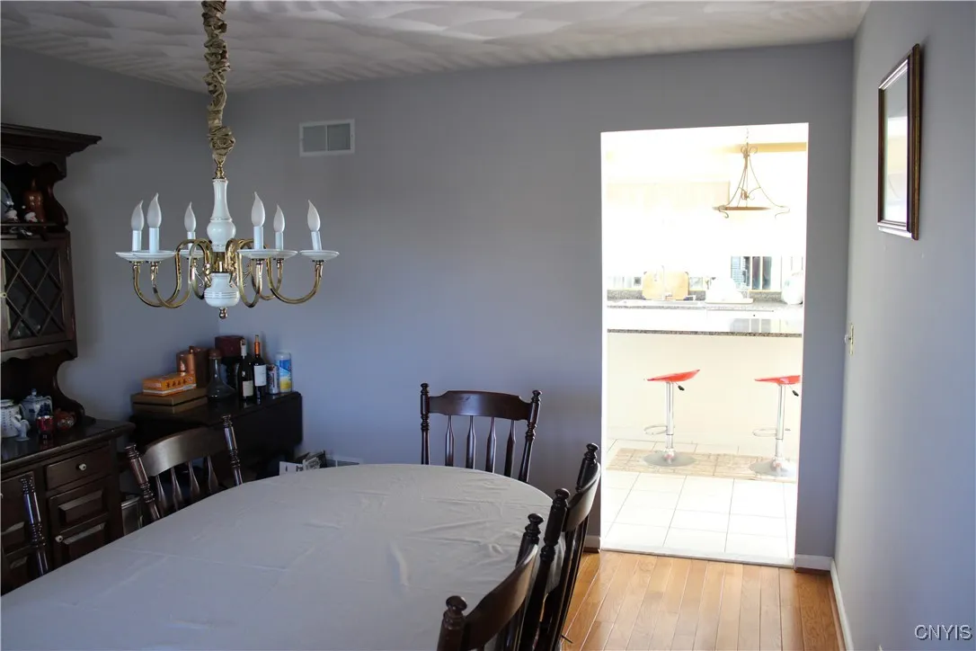 1 Higby Hills Drive, New Hartford, New York 13413, New Hartford, New York 13413, 4 Bedrooms Bedrooms, 9 Rooms Rooms,2 BathroomsBathrooms,Residential,For Sale,1 Higby Hills Drive, New Hartford, New York 13413,0,S1644645