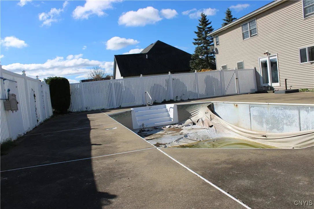 1 Higby Hills Drive, New Hartford, New York 13413, New Hartford, New York 13413, 4 Bedrooms Bedrooms, 9 Rooms Rooms,2 BathroomsBathrooms,Residential,For Sale,1 Higby Hills Drive, New Hartford, New York 13413,0,S1644645