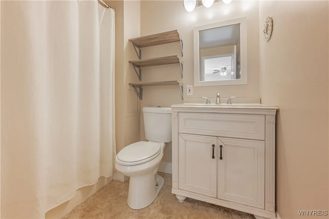 6632 Royal Parkway North, Lockport Town, New York, Lockport Town, New York 14094, 3 Bedrooms Bedrooms, 7 Rooms Rooms,2 BathroomsBathrooms,Residential,For Sale,6632 Royal Parkway North, Lockport Town, New York ,0,B1647707