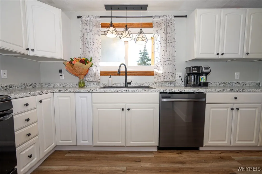 215 Harvard Avenue, Cheektowaga, New York 14043, Cheektowaga, New York 14043, 3 Bedrooms Bedrooms, 6 Rooms Rooms,2 BathroomsBathrooms,Residential,For Sale,215 Harvard Avenue, Cheektowaga, New York 14043,0,B1647657