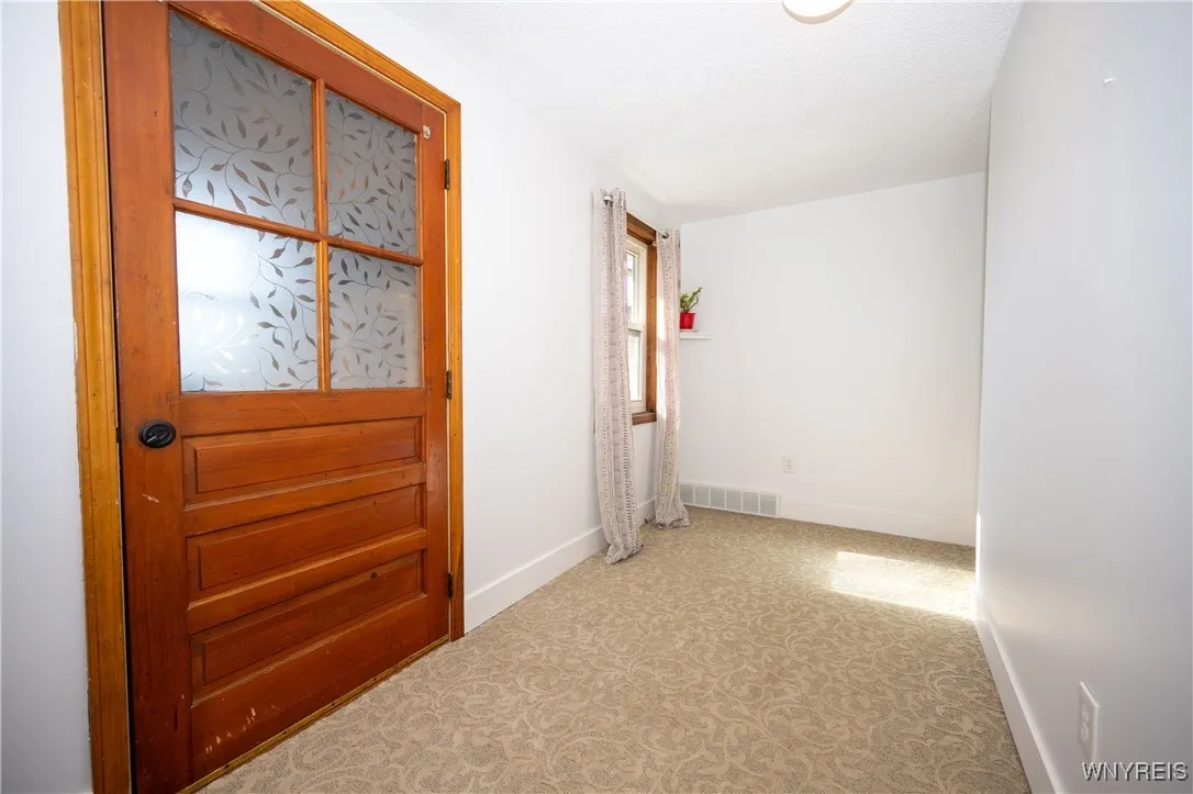 215 Harvard Avenue, Cheektowaga, New York 14043, Cheektowaga, New York 14043, 3 Bedrooms Bedrooms, 6 Rooms Rooms,2 BathroomsBathrooms,Residential,For Sale,215 Harvard Avenue, Cheektowaga, New York 14043,0,B1647657