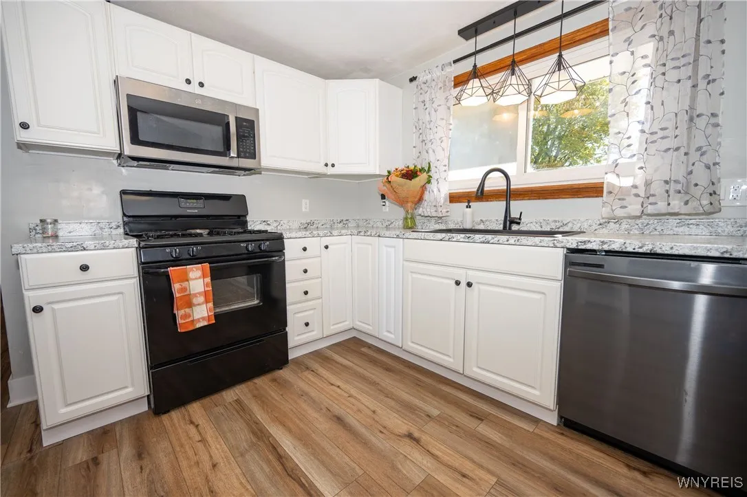 215 Harvard Avenue, Cheektowaga, New York 14043, Cheektowaga, New York 14043, 3 Bedrooms Bedrooms, 6 Rooms Rooms,2 BathroomsBathrooms,Residential,For Sale,215 Harvard Avenue, Cheektowaga, New York 14043,0,B1647657