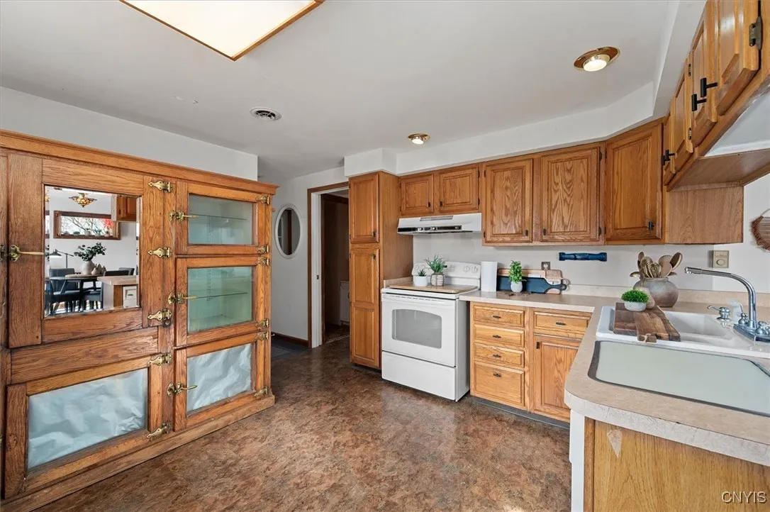 9287 Summit Road, Paris, New York 13456, Paris, New York 13456, 3 Bedrooms Bedrooms, 7 Rooms Rooms,2 BathroomsBathrooms,Residential,For Sale,9287 Summit Road, Paris, New York 13456,0,S1648166