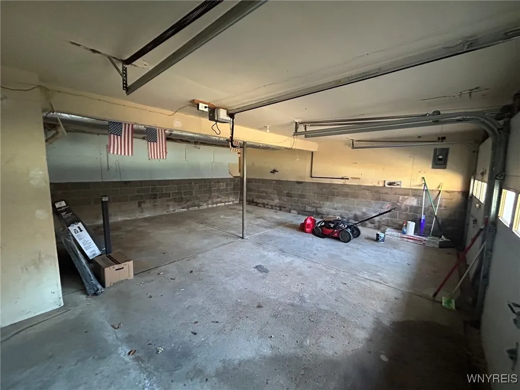 4889 Springway Lane, Hamburg, New York 14075, Hamburg, New York 14075, 4 Bedrooms Bedrooms, 7 Rooms Rooms,2 BathroomsBathrooms,Residential,For Sale,4889 Springway Lane, Hamburg, New York 14075,0,B1648115