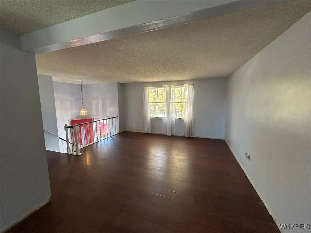 4889 Springway Lane, Hamburg, New York 14075, Hamburg, New York 14075, 4 Bedrooms Bedrooms, 7 Rooms Rooms,2 BathroomsBathrooms,Residential,For Sale,4889 Springway Lane, Hamburg, New York 14075,0,B1648115