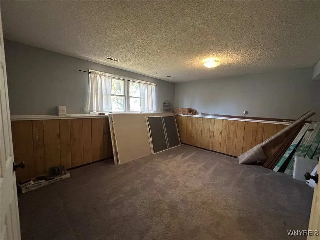 4889 Springway Lane, Hamburg, New York 14075, Hamburg, New York 14075, 4 Bedrooms Bedrooms, 7 Rooms Rooms,2 BathroomsBathrooms,Residential,For Sale,4889 Springway Lane, Hamburg, New York 14075,0,B1648115