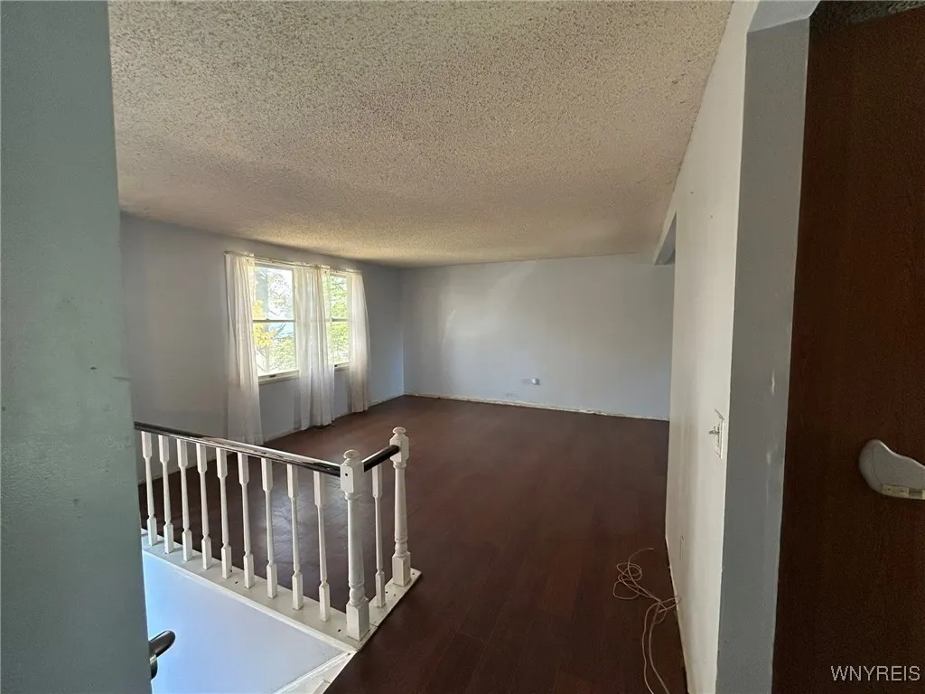 4889 Springway Lane, Hamburg, New York 14075, Hamburg, New York 14075, 4 Bedrooms Bedrooms, 7 Rooms Rooms,2 BathroomsBathrooms,Residential,For Sale,4889 Springway Lane, Hamburg, New York 14075,0,B1648115