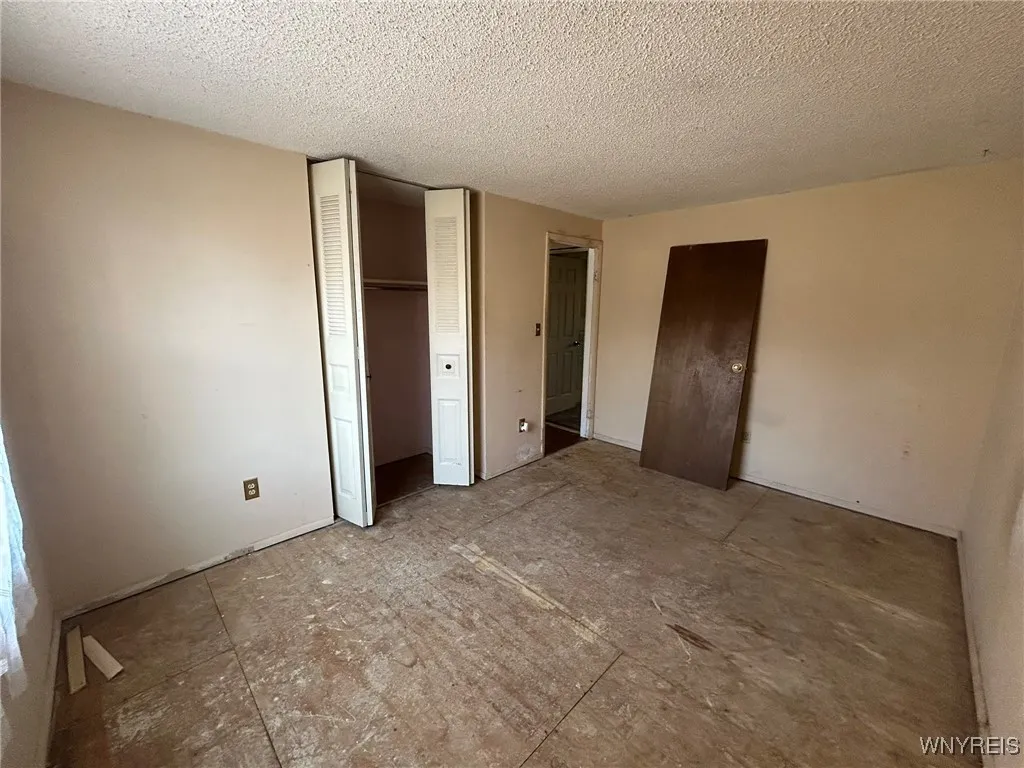 4889 Springway Lane, Hamburg, New York 14075, Hamburg, New York 14075, 4 Bedrooms Bedrooms, 7 Rooms Rooms,2 BathroomsBathrooms,Residential,For Sale,4889 Springway Lane, Hamburg, New York 14075,0,B1648115