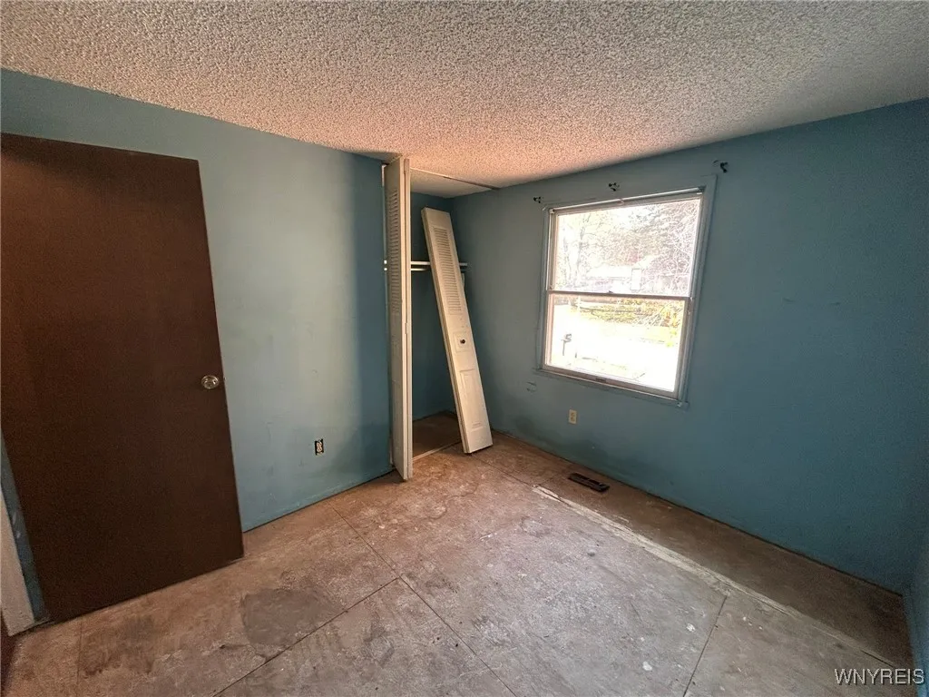 4889 Springway Lane, Hamburg, New York 14075, Hamburg, New York 14075, 4 Bedrooms Bedrooms, 7 Rooms Rooms,2 BathroomsBathrooms,Residential,For Sale,4889 Springway Lane, Hamburg, New York 14075,0,B1648115