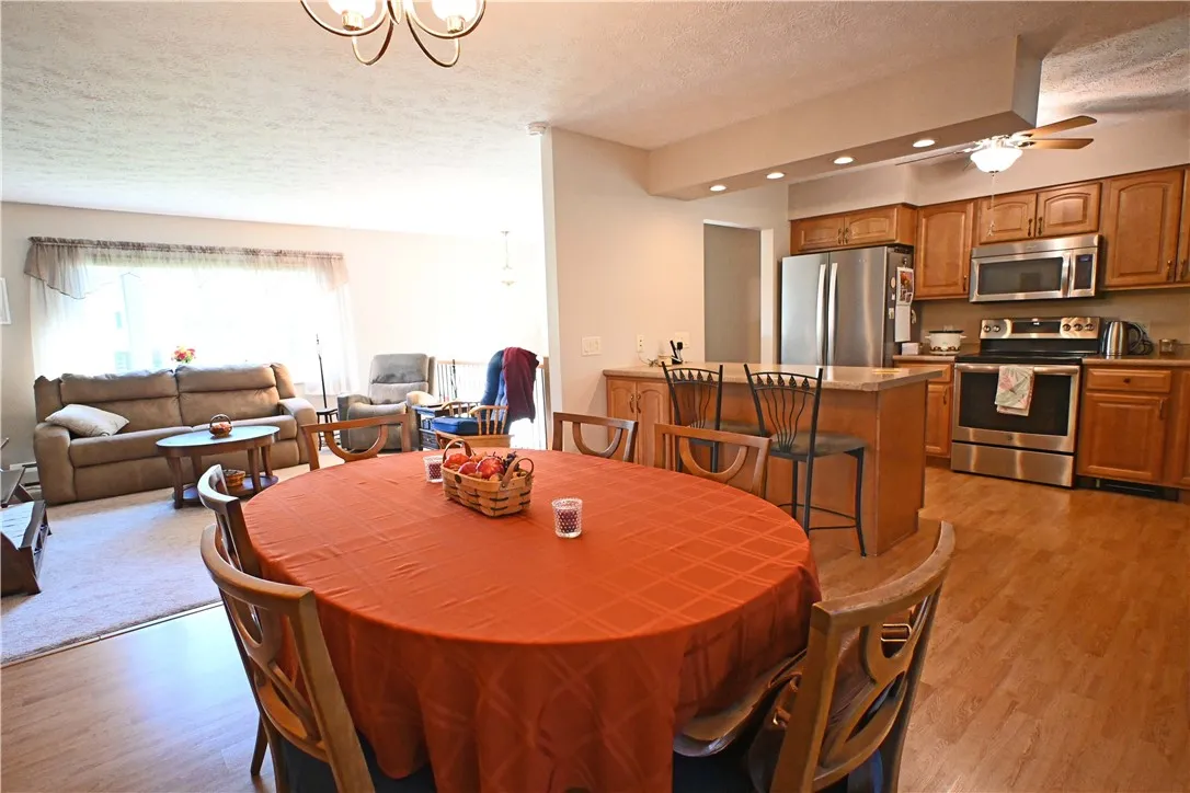 236 Overlook Drive, Horseheads, New York 14845, Horseheads, New York 14845, 3 Bedrooms Bedrooms, 8 Rooms Rooms,2 BathroomsBathrooms,Residential,For Sale,236 Overlook Drive, Horseheads, New York 14845,0,R1648124