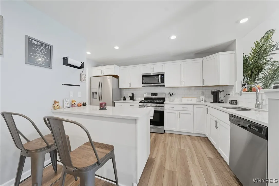 602 Carriage Lane, West Seneca, New York 14224, West Seneca, New York 14224, 2 Bedrooms Bedrooms, 9 Rooms Rooms,2 BathroomsBathrooms,Residential,For Sale,602 Carriage Lane, West Seneca, New York 14224,0,B1648352