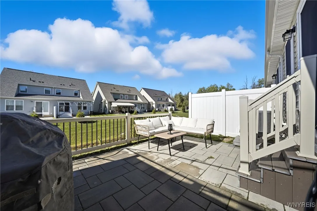 602 Carriage Lane, West Seneca, New York 14224, West Seneca, New York 14224, 2 Bedrooms Bedrooms, 9 Rooms Rooms,2 BathroomsBathrooms,Residential,For Sale,602 Carriage Lane, West Seneca, New York 14224,0,B1648352