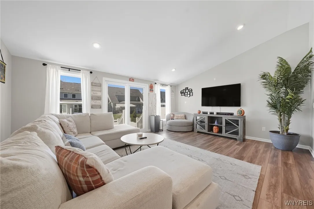 602 Carriage Lane, West Seneca, New York 14224, West Seneca, New York 14224, 2 Bedrooms Bedrooms, 9 Rooms Rooms,2 BathroomsBathrooms,Residential,For Sale,602 Carriage Lane, West Seneca, New York 14224,0,B1648352