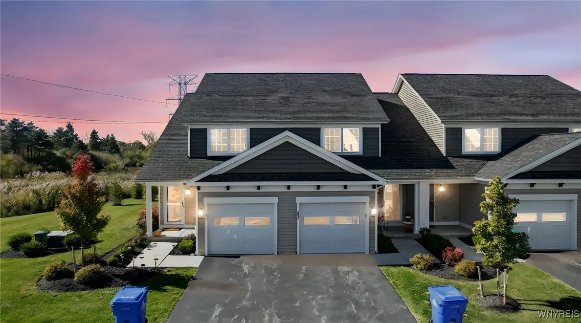 602 Carriage Lane, West Seneca, New York 14224, West Seneca, New York 14224, 2 Bedrooms Bedrooms, 9 Rooms Rooms,2 BathroomsBathrooms,Residential,For Sale,602 Carriage Lane, West Seneca, New York 14224,0,B1648352