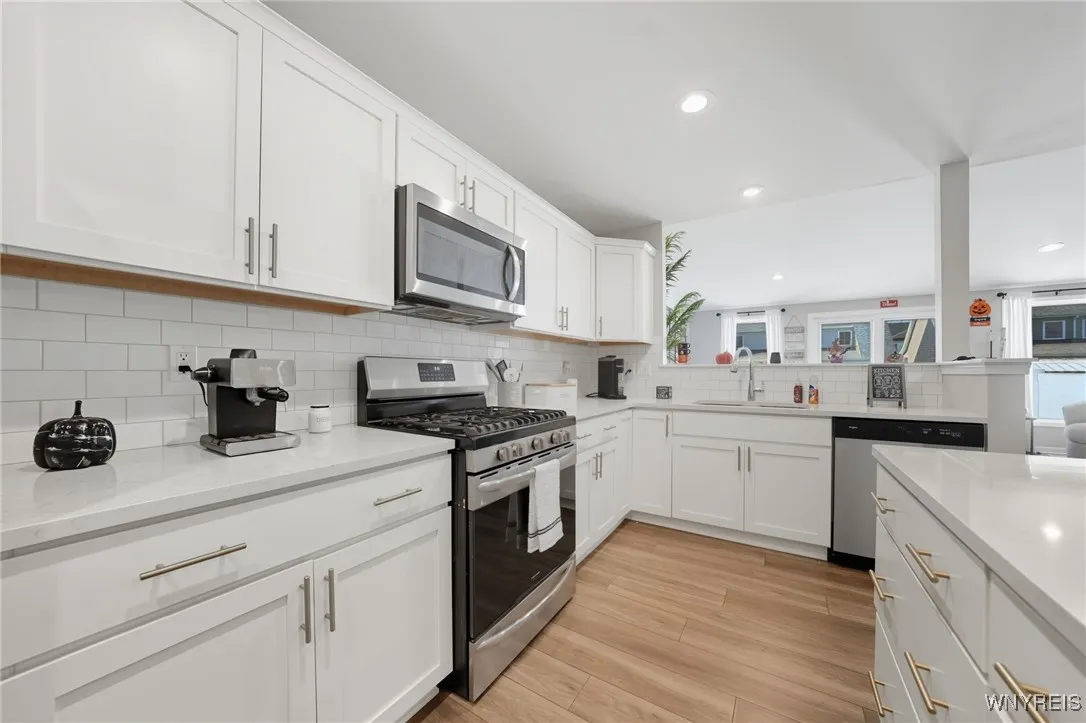 602 Carriage Lane, West Seneca, New York 14224, West Seneca, New York 14224, 2 Bedrooms Bedrooms, 9 Rooms Rooms,2 BathroomsBathrooms,Residential,For Sale,602 Carriage Lane, West Seneca, New York 14224,0,B1648352