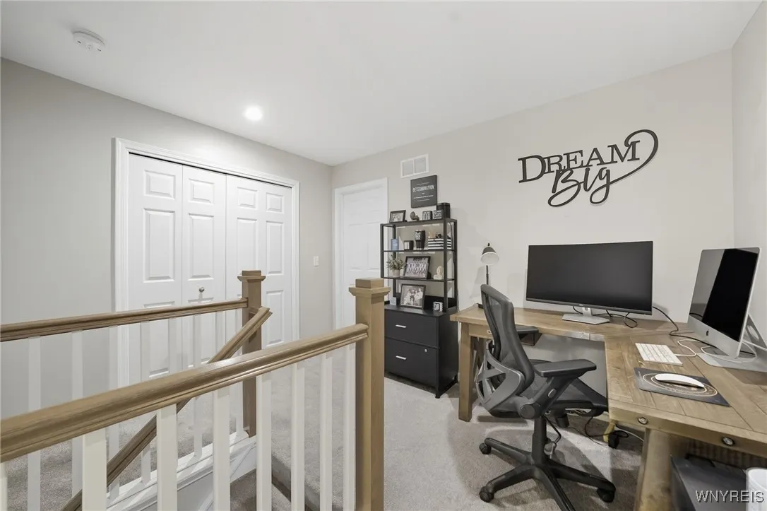 602 Carriage Lane, West Seneca, New York 14224, West Seneca, New York 14224, 2 Bedrooms Bedrooms, 9 Rooms Rooms,2 BathroomsBathrooms,Residential,For Sale,602 Carriage Lane, West Seneca, New York 14224,0,B1648352