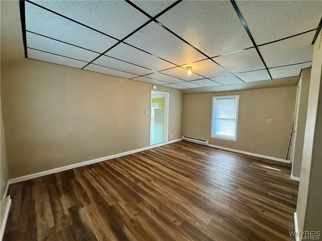 341 South Upper Front Avenue 3, Shelby, New York 1, Shelby, New York 14103, 1 Bedroom Bedrooms, 3 Rooms Rooms,1 BathroomBathrooms,Residential Lease,For Rent,341 South Upper Front Avenue 3, Shelby, New York 1,0,B1647873