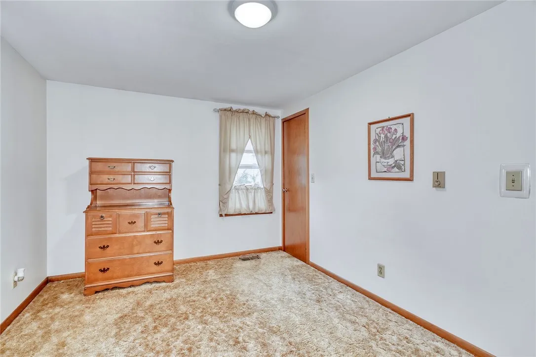 45 Meadowbrook Drive, Albion, New York 14411, Albion, New York 14411, 3 Bedrooms Bedrooms, 7 Rooms Rooms,1 BathroomBathrooms,Residential,For Sale,45 Meadowbrook Drive, Albion, New York 14411,0,R1646320