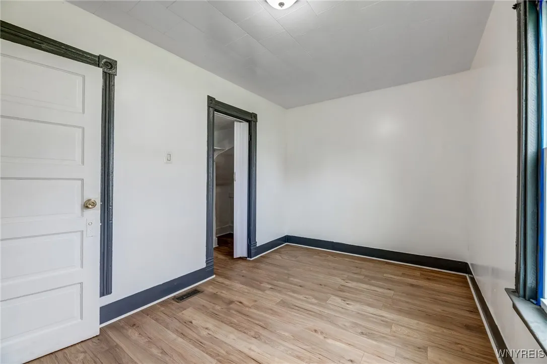 86 Shepard Street, Buffalo, New York 14212, Buffalo, New York 14212, 5 Bedrooms Bedrooms, ,2 BathroomsBathrooms,Residential,For Sale,86 Shepard Street, Buffalo, New York 14212,0,B1648431