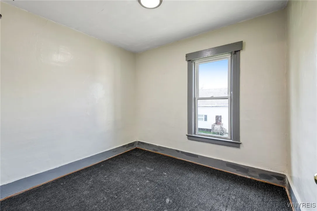 86 Shepard Street, Buffalo, New York 14212, Buffalo, New York 14212, 5 Bedrooms Bedrooms, ,2 BathroomsBathrooms,Residential,For Sale,86 Shepard Street, Buffalo, New York 14212,0,B1648431