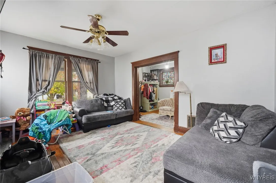 123 Palmer Avenue, Tonawanda, New York 14217, Tonawanda, New York 14217, 4 Bedrooms Bedrooms, 9 Rooms Rooms,1 BathroomBathrooms,Residential,For Sale,123 Palmer Avenue, Tonawanda, New York 14217,0,B1647408