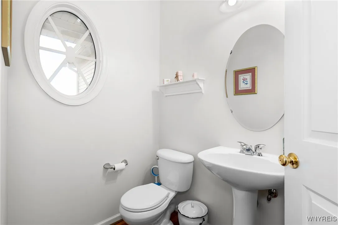 76 Graystone Lane, Orchard Park, New York 14127, Orchard Park, New York 14127, 4 Bedrooms Bedrooms, 10 Rooms Rooms,2 BathroomsBathrooms,Residential,For Sale,76 Graystone Lane, Orchard Park, New York 14127,0,B1648405