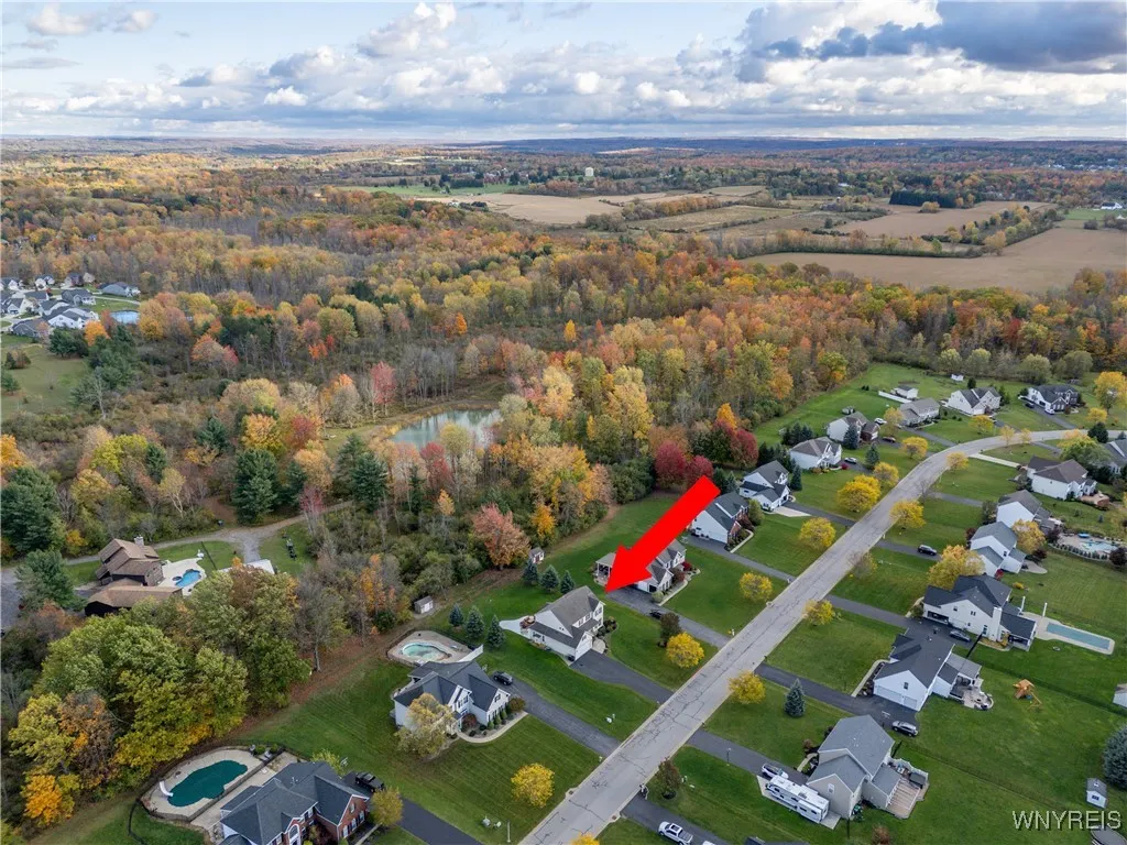 76 Graystone Lane, Orchard Park, New York 14127, Orchard Park, New York 14127, 4 Bedrooms Bedrooms, 10 Rooms Rooms,2 BathroomsBathrooms,Residential,For Sale,76 Graystone Lane, Orchard Park, New York 14127,0,B1648405