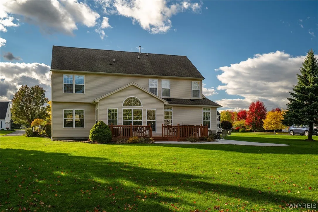 76 Graystone Lane, Orchard Park, New York 14127, Orchard Park, New York 14127, 4 Bedrooms Bedrooms, 10 Rooms Rooms,2 BathroomsBathrooms,Residential,For Sale,76 Graystone Lane, Orchard Park, New York 14127,0,B1648405