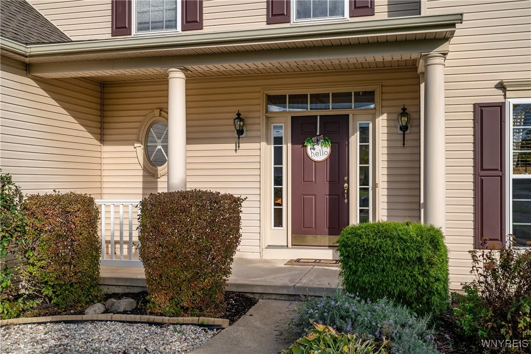 76 Graystone Lane, Orchard Park, New York 14127, Orchard Park, New York 14127, 4 Bedrooms Bedrooms, 10 Rooms Rooms,2 BathroomsBathrooms,Residential,For Sale,76 Graystone Lane, Orchard Park, New York 14127,0,B1648405
