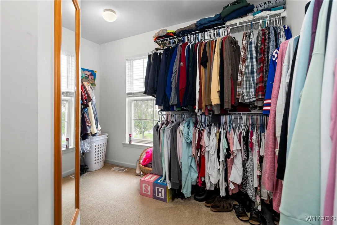 76 Graystone Lane, Orchard Park, New York 14127, Orchard Park, New York 14127, 4 Bedrooms Bedrooms, 10 Rooms Rooms,2 BathroomsBathrooms,Residential,For Sale,76 Graystone Lane, Orchard Park, New York 14127,0,B1648405