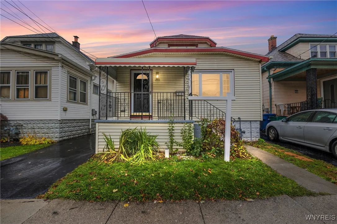 202 South Ogden Street W, Buffalo, New York 14206, Buffalo, New York 14206, 3 Bedrooms Bedrooms, 6 Rooms Rooms,1 BathroomBathrooms,Residential,For Sale,202 South Ogden Street W, Buffalo, New York 14206,0,B1648398