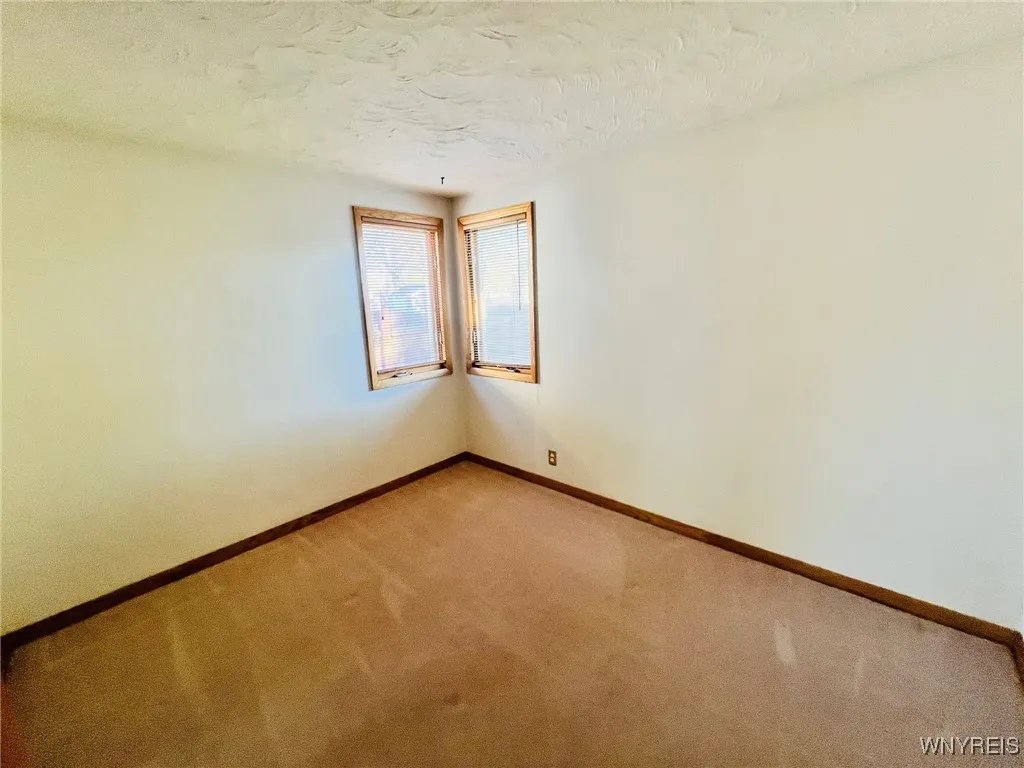 4867 Morgan Parkway, Hamburg, New York 14075, Hamburg, New York 14075, 4 Bedrooms Bedrooms, 10 Rooms Rooms,2 BathroomsBathrooms,Residential,For Sale,4867 Morgan Parkway, Hamburg, New York 14075,0,B1648450