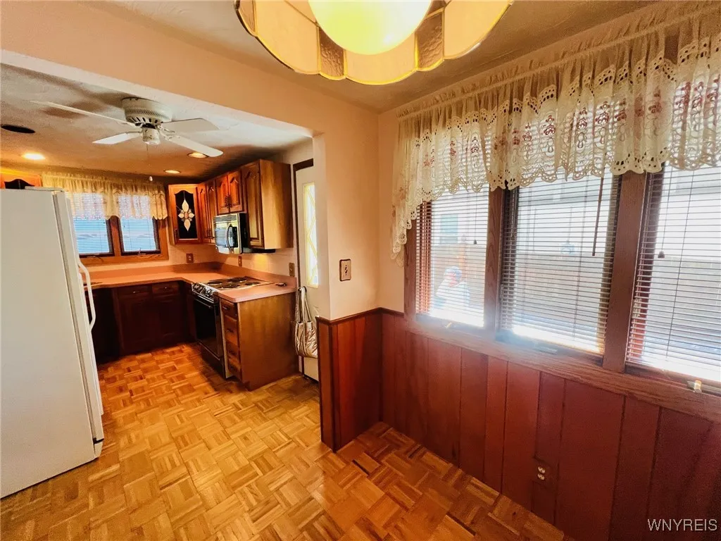 4867 Morgan Parkway, Hamburg, New York 14075, Hamburg, New York 14075, 4 Bedrooms Bedrooms, 10 Rooms Rooms,2 BathroomsBathrooms,Residential,For Sale,4867 Morgan Parkway, Hamburg, New York 14075,0,B1648450