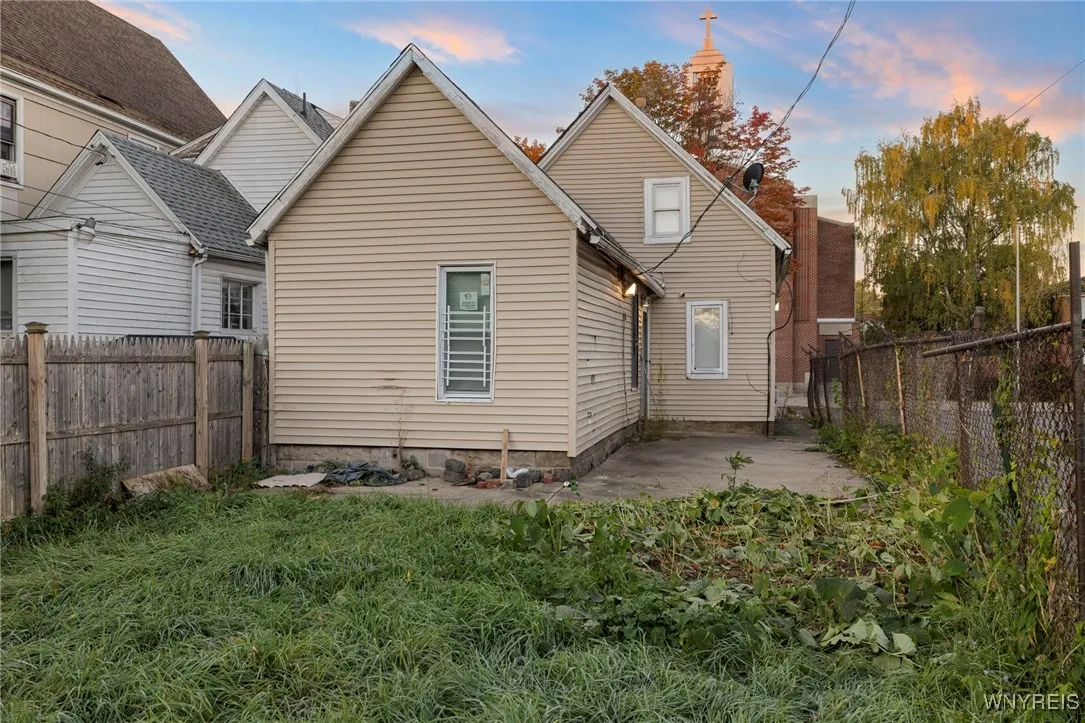 157 15th Street, Buffalo, New York 14213, Buffalo, New York 14213, 4 Bedrooms Bedrooms, 8 Rooms Rooms,1 BathroomBathrooms,Residential,For Sale,157 15th Street, Buffalo, New York 14213,0,B1647972