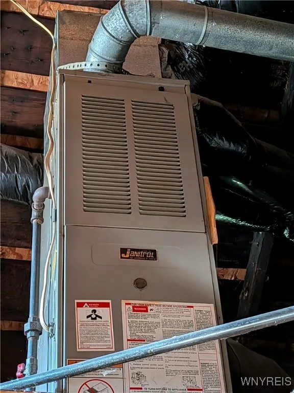 96 Tennessee Street, Buffalo, New York 14204, Buffalo, New York 14204, 2 Bedrooms Bedrooms, 5 Rooms Rooms,1 BathroomBathrooms,Residential,For Sale,96 Tennessee Street, Buffalo, New York 14204,0,B1648519