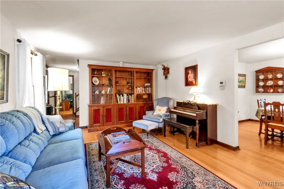 33 Briar Hill Road, Orchard Park, New York 14127, Orchard Park, New York 14127, 4 Bedrooms Bedrooms, 9 Rooms Rooms,2 BathroomsBathrooms,Residential,For Sale,33 Briar Hill Road, Orchard Park, New York 14127,0,B1648390