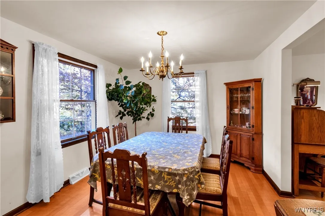 33 Briar Hill Road, Orchard Park, New York 14127, Orchard Park, New York 14127, 4 Bedrooms Bedrooms, 9 Rooms Rooms,2 BathroomsBathrooms,Residential,For Sale,33 Briar Hill Road, Orchard Park, New York 14127,0,B1648390
