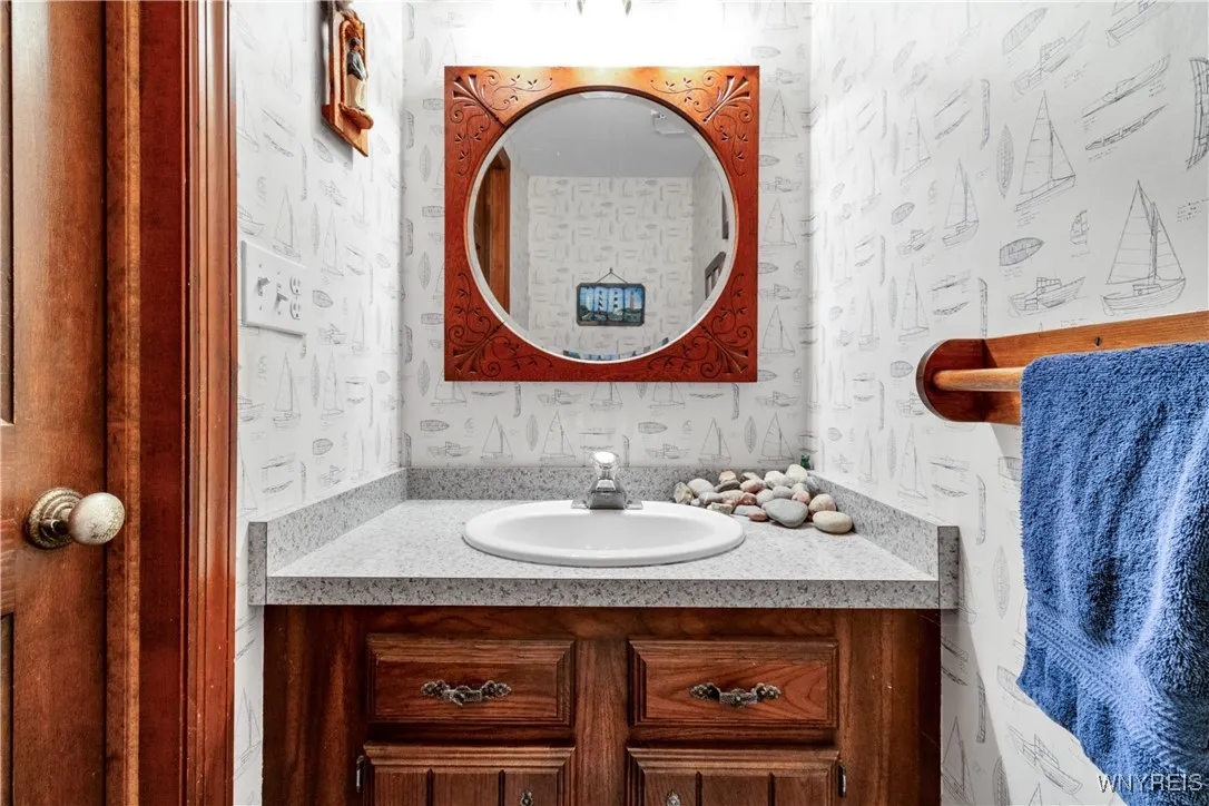 33 Briar Hill Road, Orchard Park, New York 14127, Orchard Park, New York 14127, 4 Bedrooms Bedrooms, 9 Rooms Rooms,2 BathroomsBathrooms,Residential,For Sale,33 Briar Hill Road, Orchard Park, New York 14127,0,B1648390