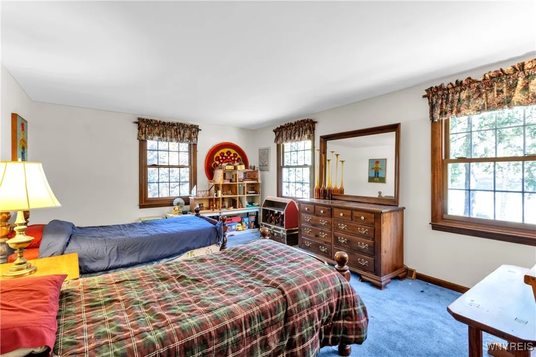 33 Briar Hill Road, Orchard Park, New York 14127, Orchard Park, New York 14127, 4 Bedrooms Bedrooms, 9 Rooms Rooms,2 BathroomsBathrooms,Residential,For Sale,33 Briar Hill Road, Orchard Park, New York 14127,0,B1648390