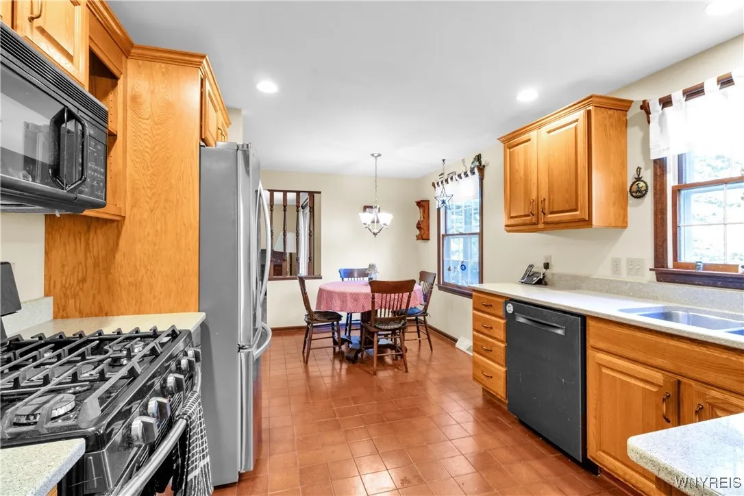 33 Briar Hill Road, Orchard Park, New York 14127, Orchard Park, New York 14127, 4 Bedrooms Bedrooms, 9 Rooms Rooms,2 BathroomsBathrooms,Residential,For Sale,33 Briar Hill Road, Orchard Park, New York 14127,0,B1648390