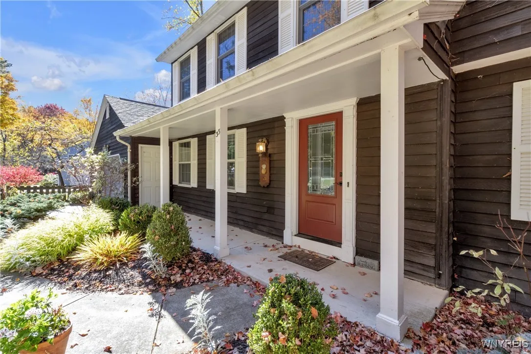 33 Briar Hill Road, Orchard Park, New York 14127, Orchard Park, New York 14127, 4 Bedrooms Bedrooms, 9 Rooms Rooms,2 BathroomsBathrooms,Residential,For Sale,33 Briar Hill Road, Orchard Park, New York 14127,0,B1648390