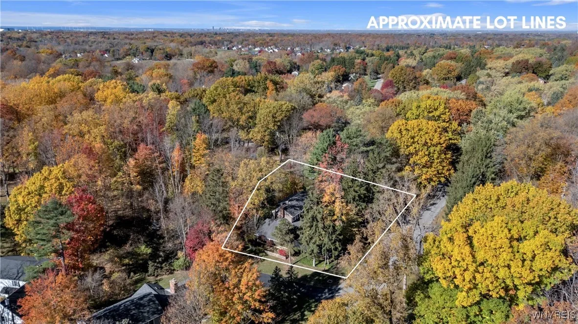 33 Briar Hill Road, Orchard Park, New York 14127, Orchard Park, New York 14127, 4 Bedrooms Bedrooms, 9 Rooms Rooms,2 BathroomsBathrooms,Residential,For Sale,33 Briar Hill Road, Orchard Park, New York 14127,0,B1648390