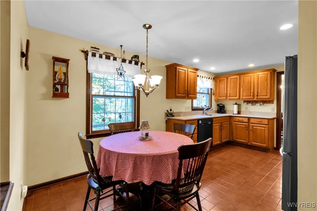33 Briar Hill Road, Orchard Park, New York 14127, Orchard Park, New York 14127, 4 Bedrooms Bedrooms, 9 Rooms Rooms,2 BathroomsBathrooms,Residential,For Sale,33 Briar Hill Road, Orchard Park, New York 14127,0,B1648390