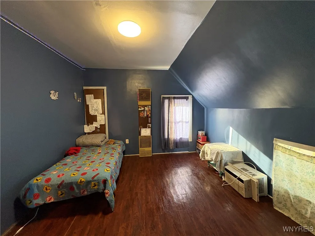 2038 Niagara Street, Buffalo, New York 14207, Buffalo, New York 14207, 3 Bedrooms Bedrooms, 9 Rooms Rooms,2 BathroomsBathrooms,Residential,For Sale,2038 Niagara Street, Buffalo, New York 14207,0,B1648526