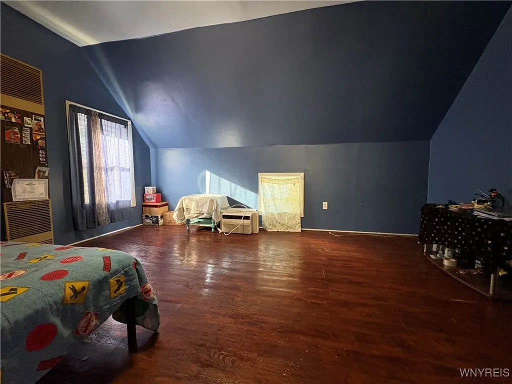 2038 Niagara Street, Buffalo, New York 14207, Buffalo, New York 14207, 3 Bedrooms Bedrooms, 9 Rooms Rooms,2 BathroomsBathrooms,Residential,For Sale,2038 Niagara Street, Buffalo, New York 14207,0,B1648526