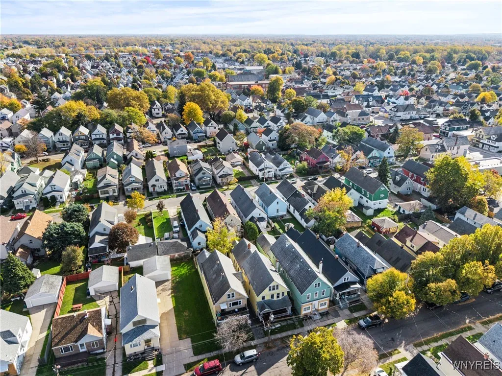 303 Cable Street, Buffalo, New York 14206, Buffalo, New York 14206, 6 Bedrooms Bedrooms, ,2 BathroomsBathrooms,Residential,For Sale,303 Cable Street, Buffalo, New York 14206,0,B1647772