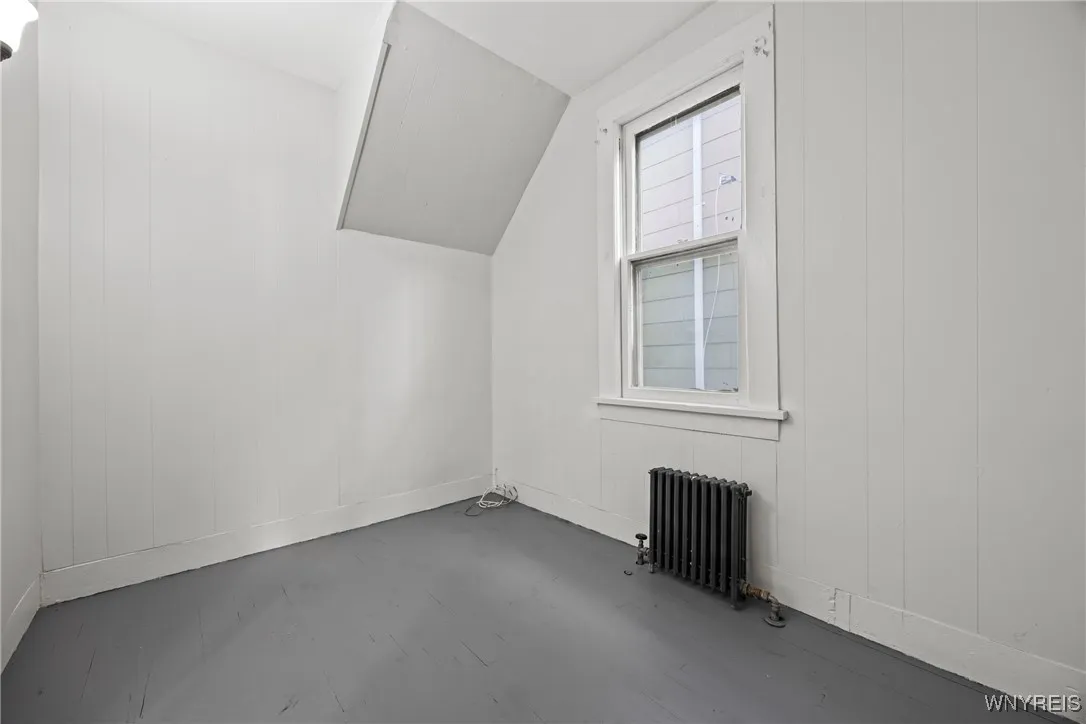 303 Cable Street, Buffalo, New York 14206, Buffalo, New York 14206, 6 Bedrooms Bedrooms, ,2 BathroomsBathrooms,Residential,For Sale,303 Cable Street, Buffalo, New York 14206,0,B1647772