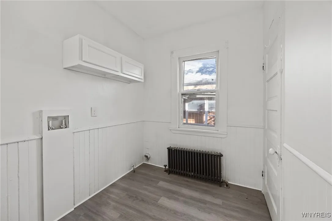 303 Cable Street, Buffalo, New York 14206, Buffalo, New York 14206, 6 Bedrooms Bedrooms, ,2 BathroomsBathrooms,Residential,For Sale,303 Cable Street, Buffalo, New York 14206,0,B1647772