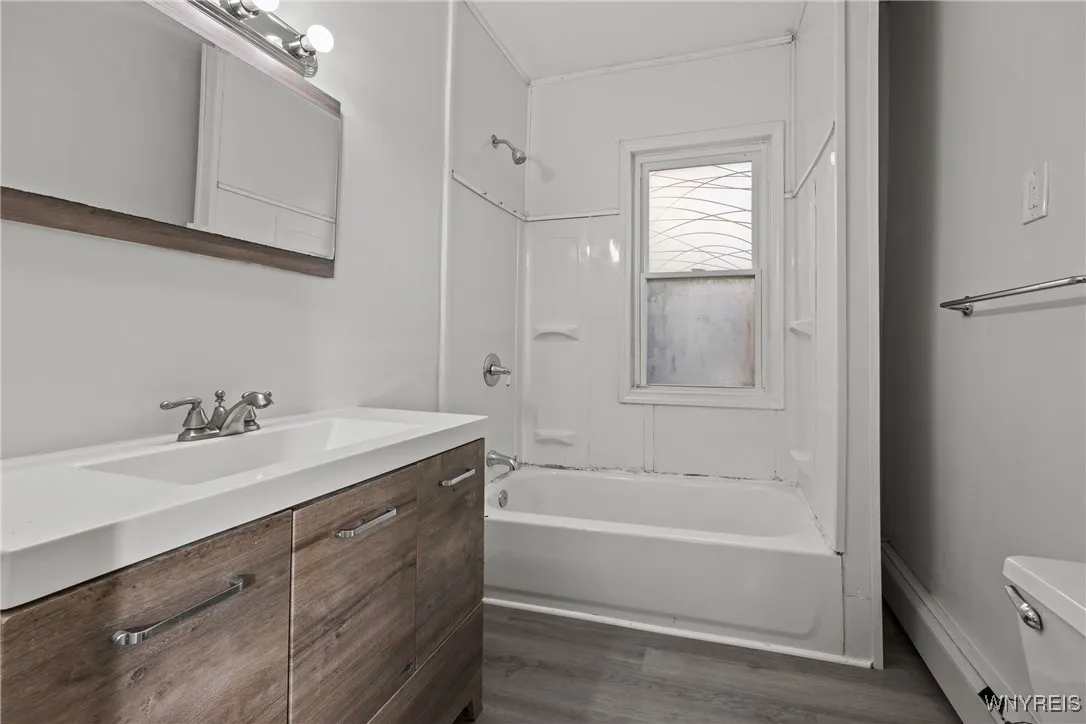 303 Cable Street, Buffalo, New York 14206, Buffalo, New York 14206, 6 Bedrooms Bedrooms, ,2 BathroomsBathrooms,Residential,For Sale,303 Cable Street, Buffalo, New York 14206,0,B1647772