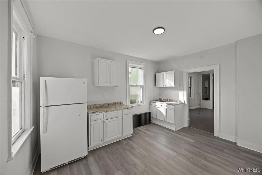 303 Cable Street, Buffalo, New York 14206, Buffalo, New York 14206, 6 Bedrooms Bedrooms, ,2 BathroomsBathrooms,Residential,For Sale,303 Cable Street, Buffalo, New York 14206,0,B1647772